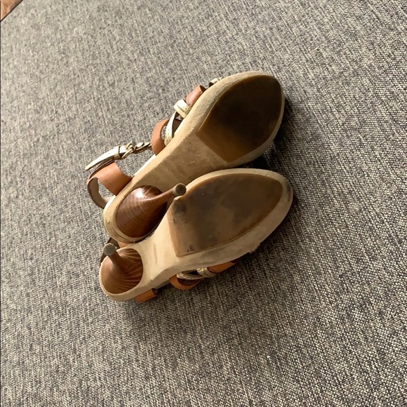 🟢 Michael Kors tan Gold Sandals Heels - Picture 7 of 8